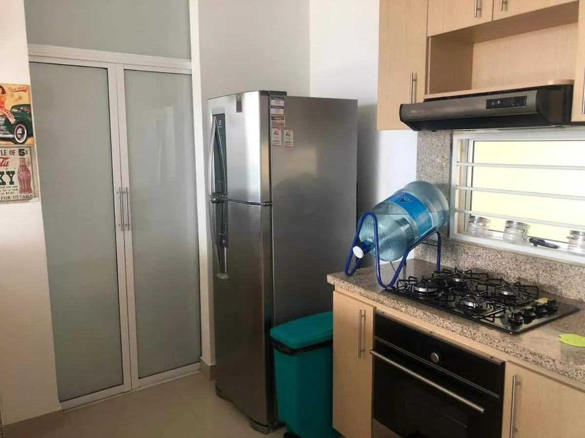 Hermoso Apartamento Con Ingreso Directo A La Playa Santa Marta  Santa Marta (Magdalena)